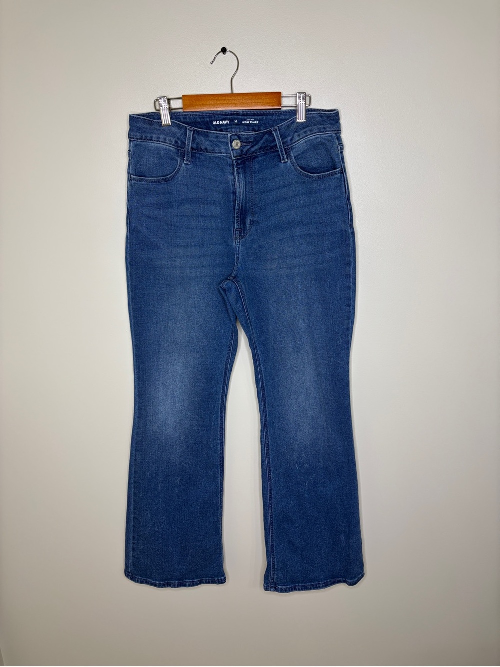 Old Navy Women’s Medium Wash Wow Flare Jeans 10